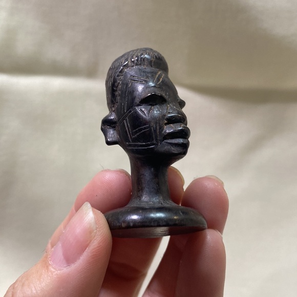 Various Antique Hand-carved African Makonde Chess Pieces (13 pieces total) - Picture 3 of 14